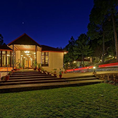 Arcadian Blue Pines Hotel Murree Buitenkant foto