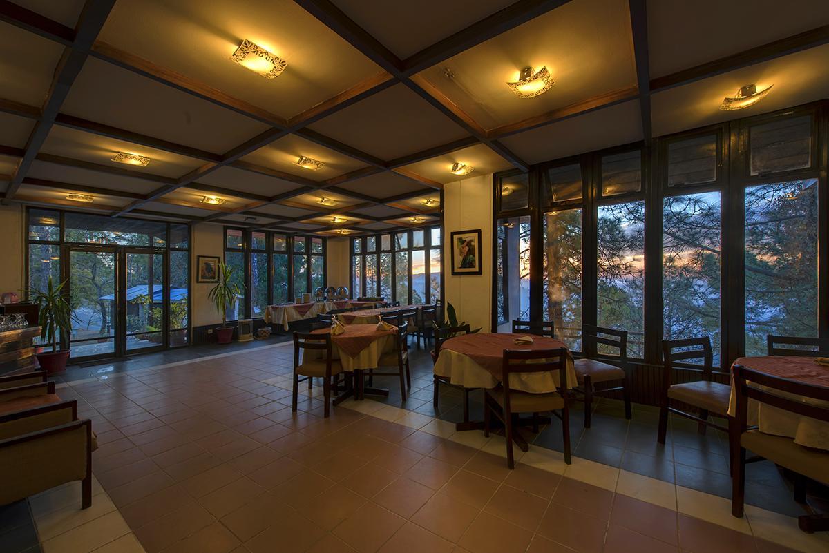 Arcadian Blue Pines Hotel Murree Buitenkant foto