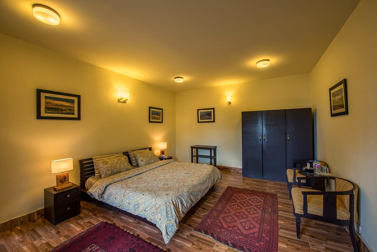 Arcadian Blue Pines Hotel Murree Buitenkant foto